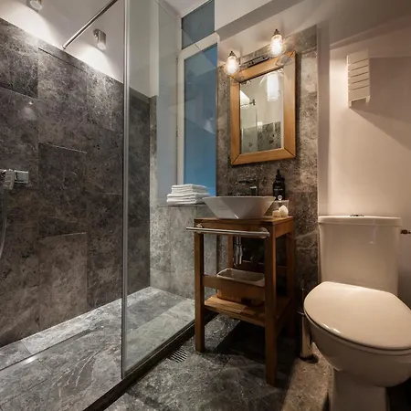 The Cozy Nest Downtown With Balcony By Pretty Bucharest