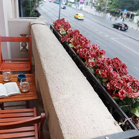 The Cozy Nest Downtown With Balcony By Pretty Apartment Bucharest