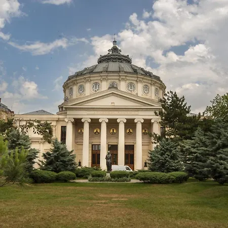 The Cozy Nest Downtown With Balcony By Pretty * Bucarest