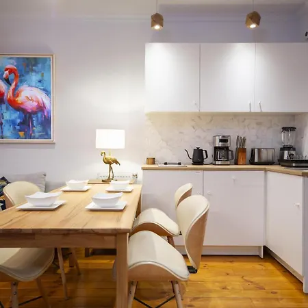 The Cozy Nest Downtown By Pretty Apartments Apartment