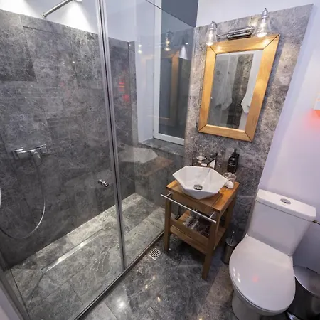 The Cozy Nest Downtown With Balcony By Pretty Apartment Bucharest