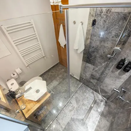 דירה The Cozy Nest Downtown With Balcony By Pretty *