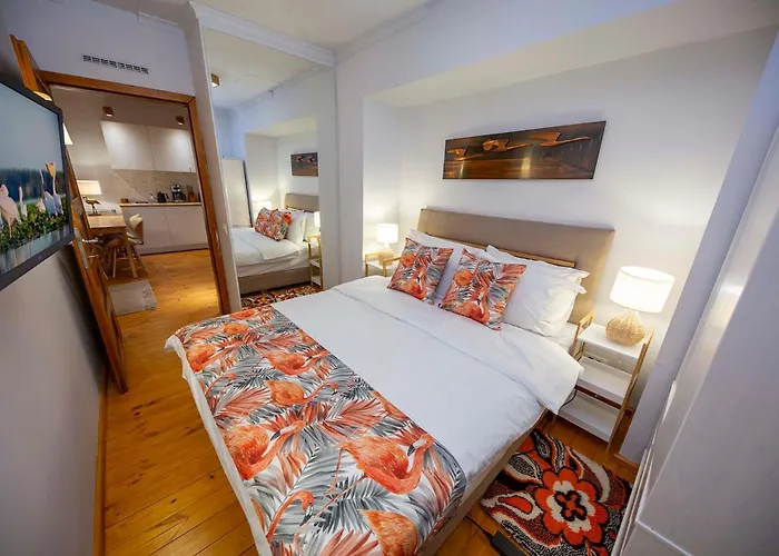 The Cozy Nest Downtown With Balcony By Pretty * Bukarest