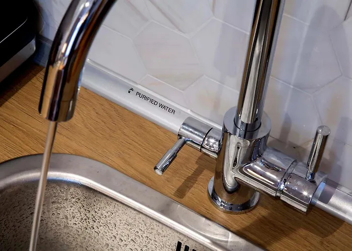 The Cozy Nest Downtown With Balcony By Pretty アパート