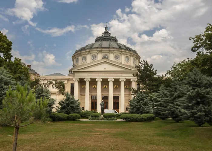 The Cozy Nest Downtown With Balcony By Pretty * 부쿠레슈티