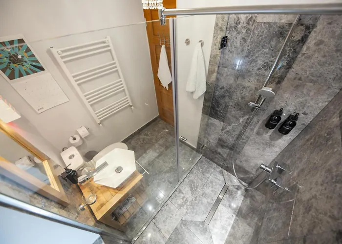 아파트 The Cozy Nest Downtown With Balcony By Pretty *